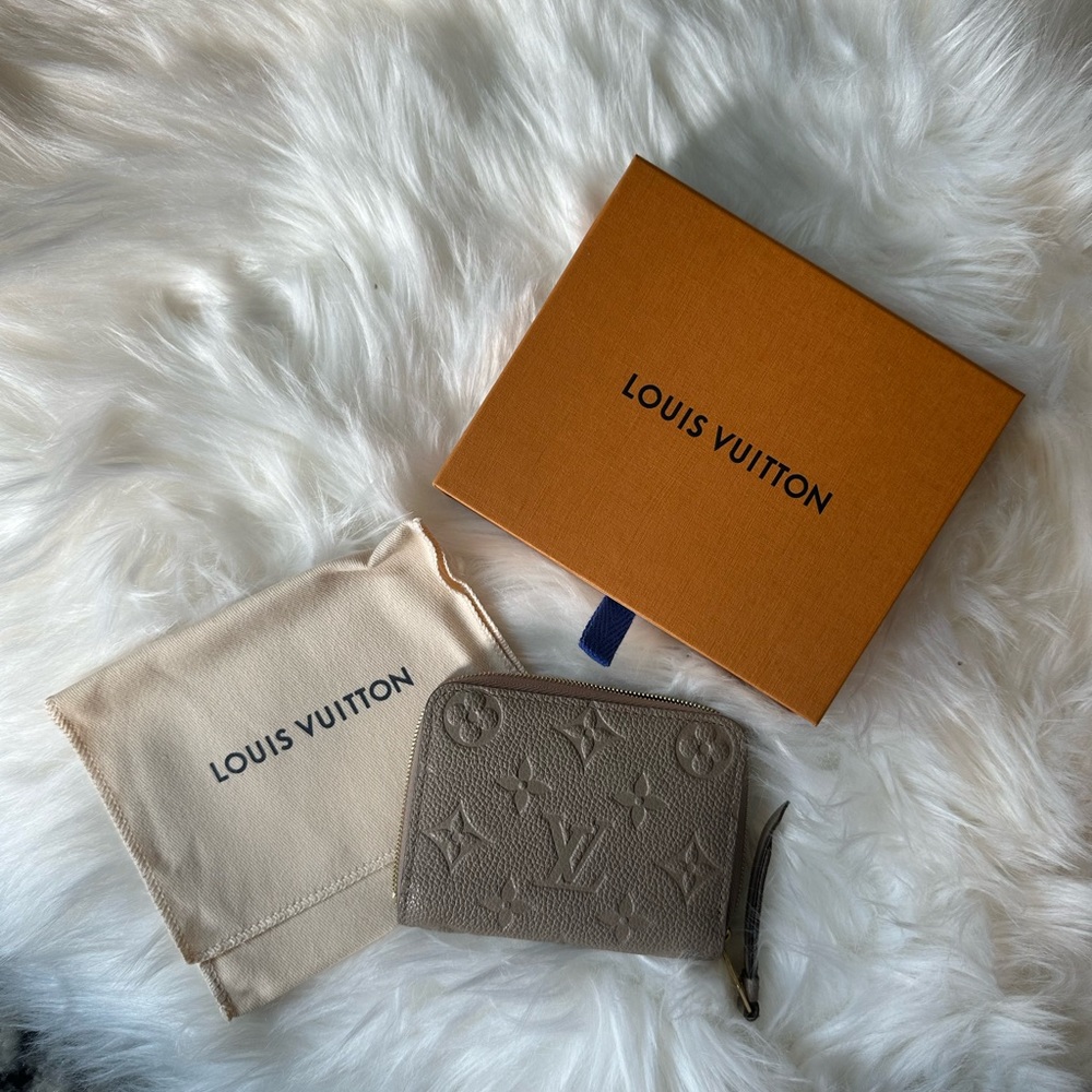 Louis Vuitton Zippy Coin Purse in Turtledove